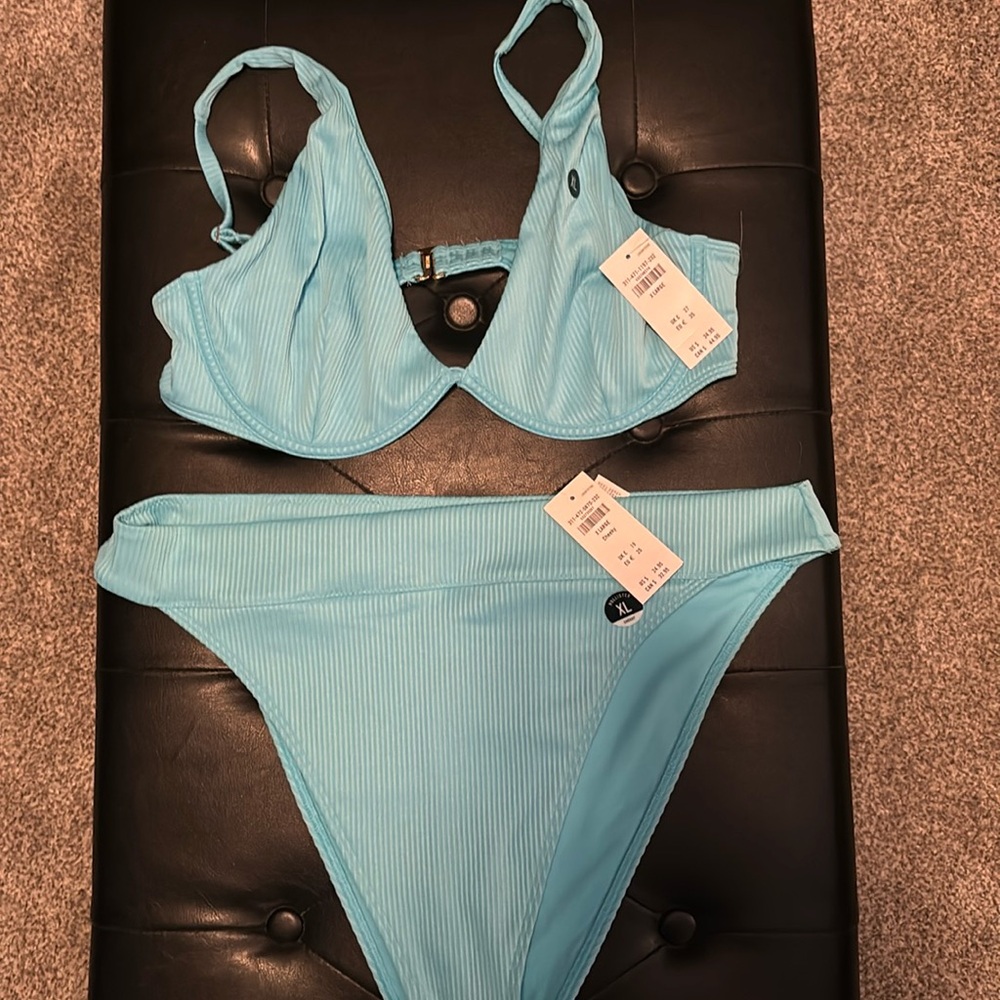 Blue high-wasted Hollister bikini 👙🩵